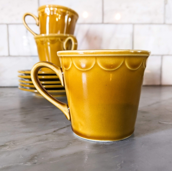 Vintage Scalloped Mugs Ochre Teacups Antique Yellow Gold - Picture 4 of 7